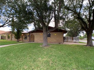 1802 N 17th Street, Harlingen, TX 78550