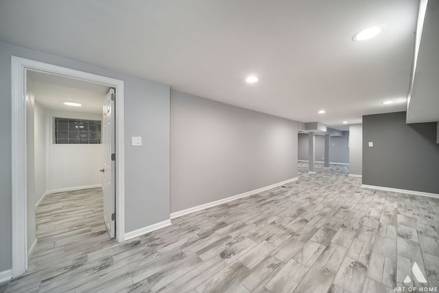 7141 S Artesian Avenue, Chicago, IL 60629