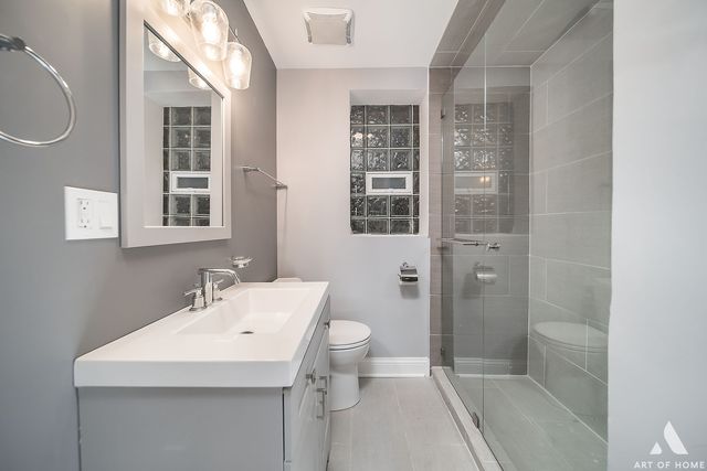 7141 S Artesian Avenue, Chicago, IL 60629