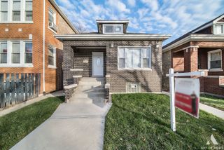 7141 S Artesian Avenue, Chicago, IL 60629