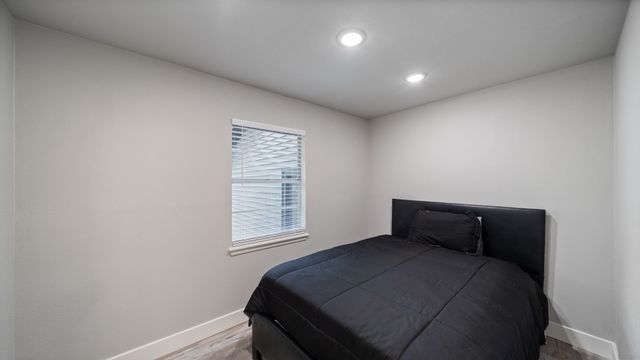 129 King Arthur Road, Mabank, TX 75156