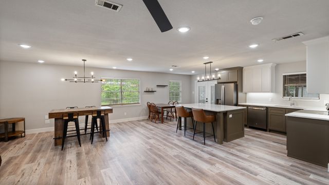 129 King Arthur Road, Mabank, TX 75156