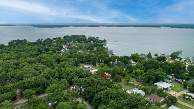 129 King Arthur Road, Mabank, TX 75156