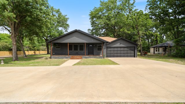 129 King Arthur Road, Mabank, TX 75156