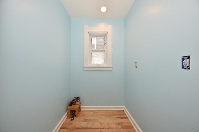 2414 N Weil STREET, Milwaukee, WI 53212