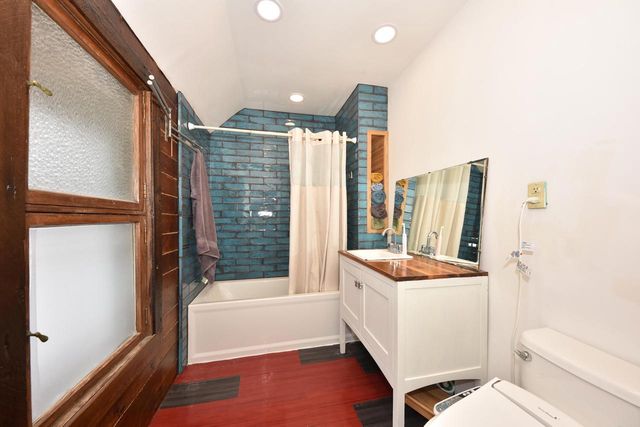 2414 N Weil STREET, Milwaukee, WI 53212