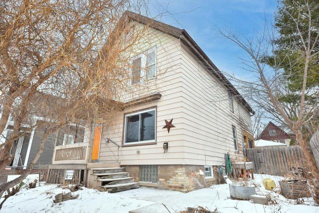 2414 N Weil STREET, Milwaukee, WI 53212