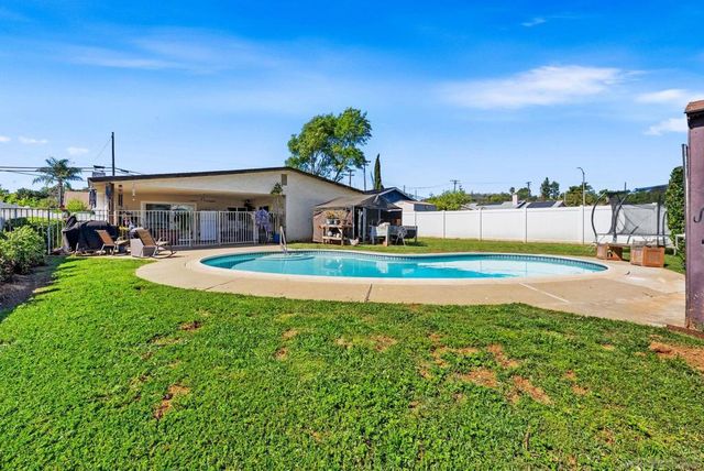 431 Richland Rd, San Marcos, CA 92069