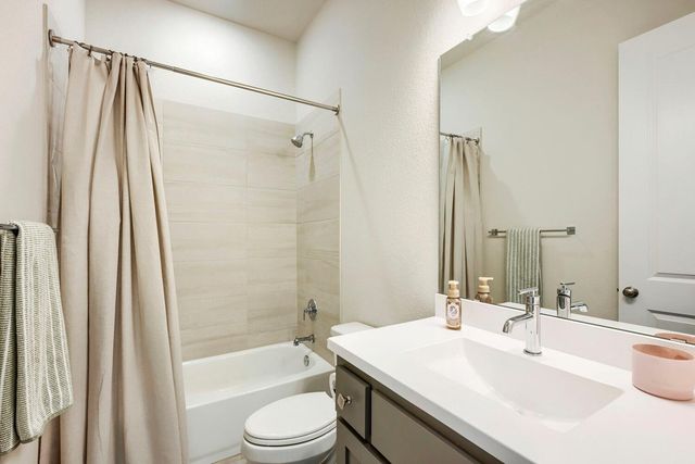 342 Bridge Water LOOP, Dripping Springs, TX 78620