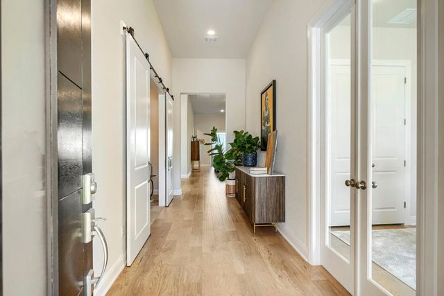 342 Bridge Water LOOP, Dripping Springs, TX 78620
