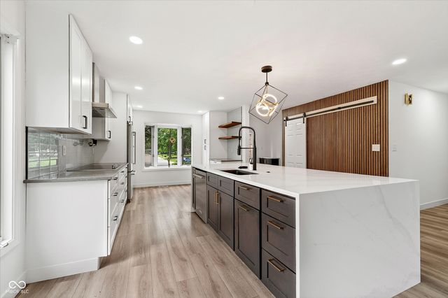 8425 Carthay Circle, Fishers, IN 46038