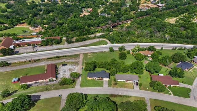 4528 Rolling Hills Drive, Fort Worth, TX 76119