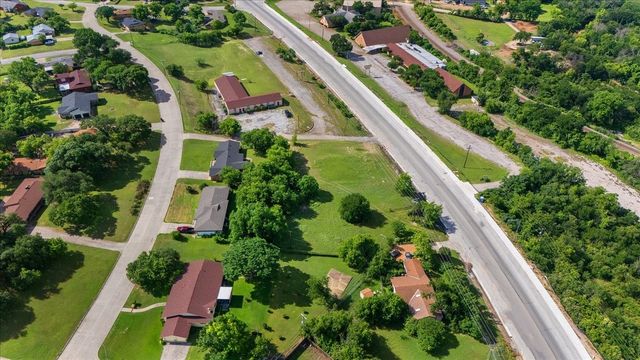 4528 Rolling Hills Drive, Fort Worth, TX 76119