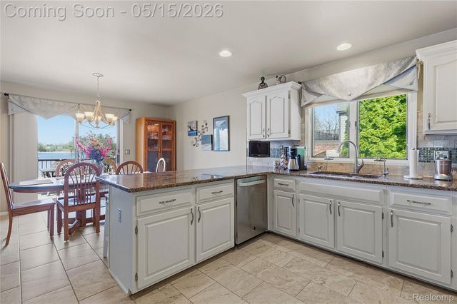 450 W Drahner Road, Oxford Village, MI 48371