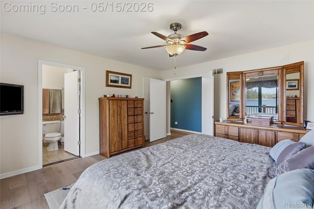 450 W Drahner Road, Oxford Village, MI 48371