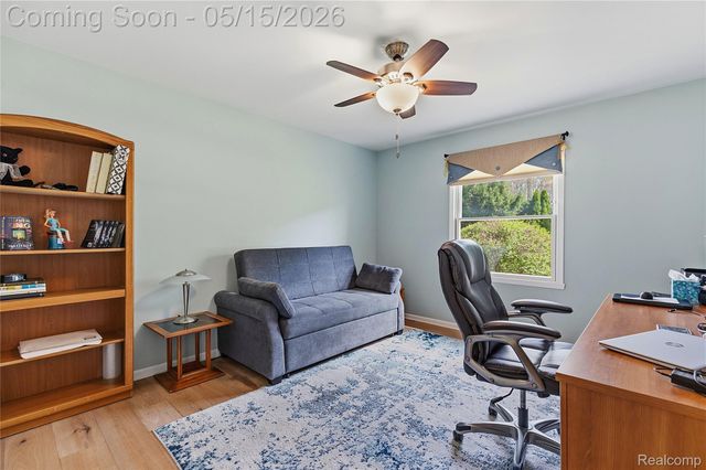 450 W Drahner Road, Oxford Village, MI 48371