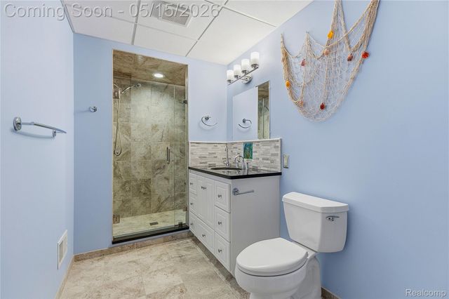450 W Drahner Road, Oxford Village, MI 48371