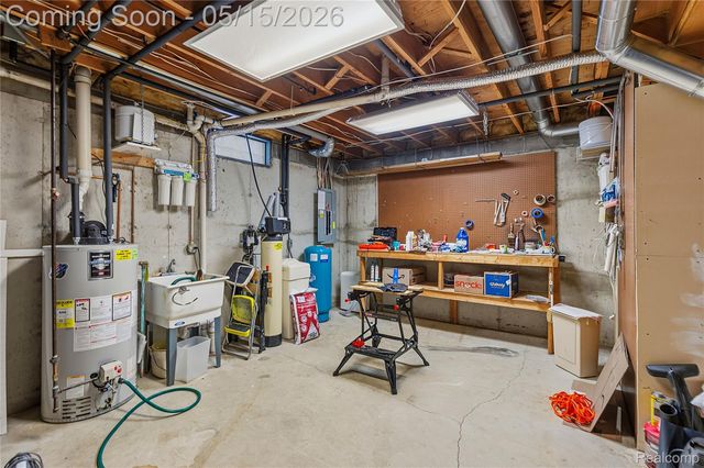 450 W Drahner Road, Oxford Village, MI 48371