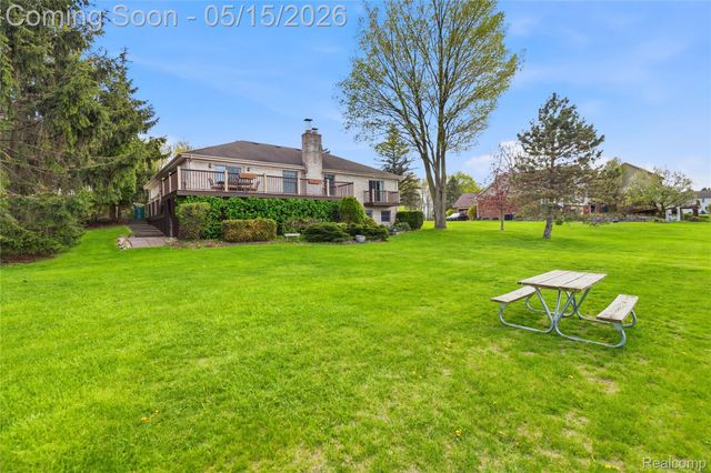 450 W Drahner Road, Oxford Village, MI 48371