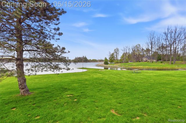 450 W Drahner Road, Oxford Village, MI 48371