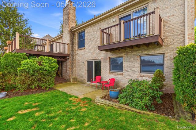 450 W Drahner Road, Oxford Village, MI 48371