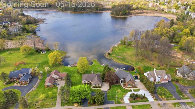 450 W Drahner Road, Oxford Village, MI 48371