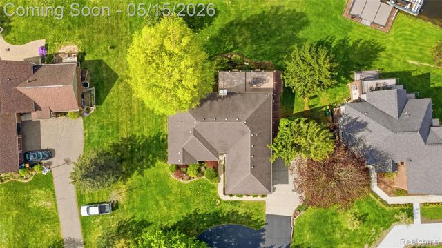 450 W Drahner Road, Oxford Village, MI 48371