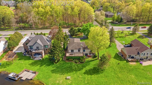 450 W Drahner Road, Oxford Village, MI 48371