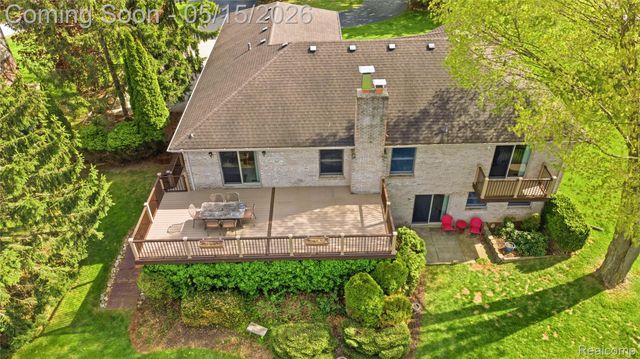 450 W Drahner Road, Oxford Village, MI 48371
