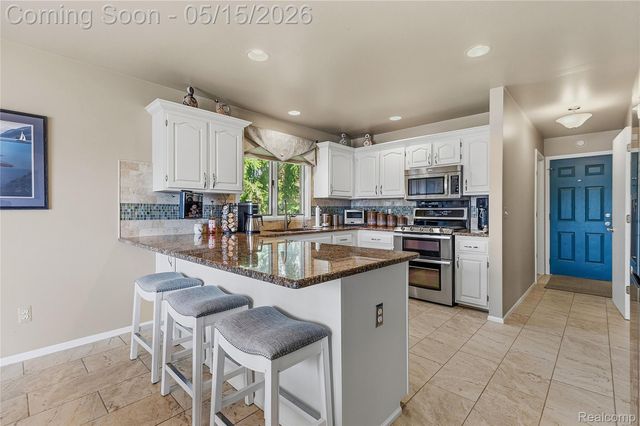 450 W Drahner Road, Oxford Village, MI 48371