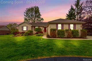 450 W Drahner Road, Oxford Village, MI 48371