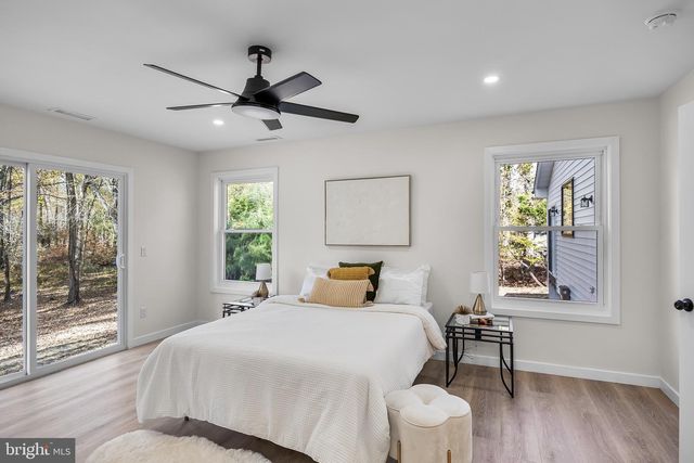 17 W DELAWARE TRL, Medford, NJ 08055