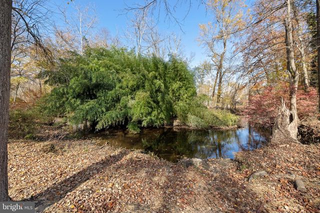 17 W DELAWARE TRL, Medford, NJ 08055