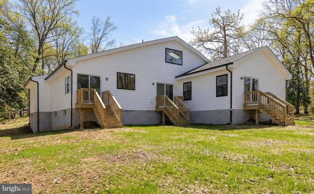 17 W DELAWARE TRL, Medford, NJ 08055