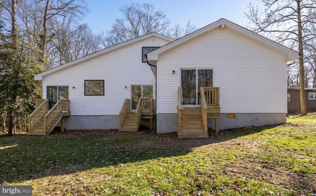 17 W DELAWARE TRL, Medford, NJ 08055