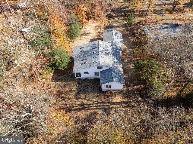 17 W DELAWARE TRL, Medford, NJ 08055