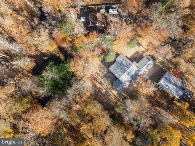 17 W DELAWARE TRL, Medford, NJ 08055