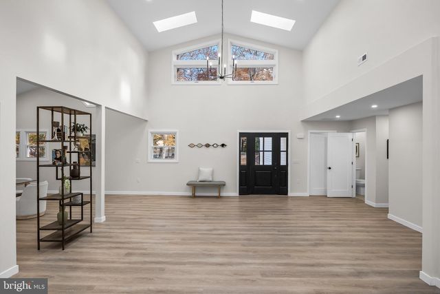 17 W DELAWARE TRL, Medford, NJ 08055