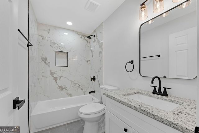 3402 Ashford Loop, Ellenwood, GA 30294