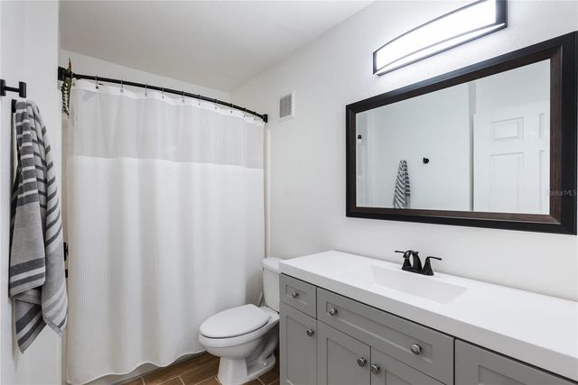 7424 VISTA WAY 104, Bradenton, FL 34202