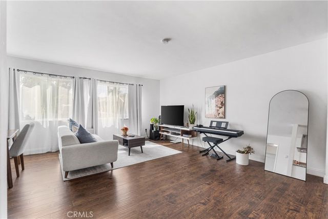 3045 E Theresa 1, Long Beach, CA 90814