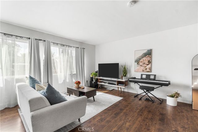 3045 E Theresa 1, Long Beach, CA 90814