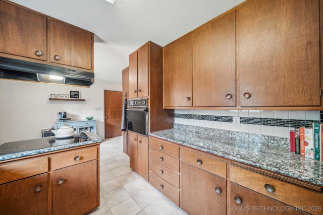 1408 Rockdale Road, Bartlesville, OK 74006