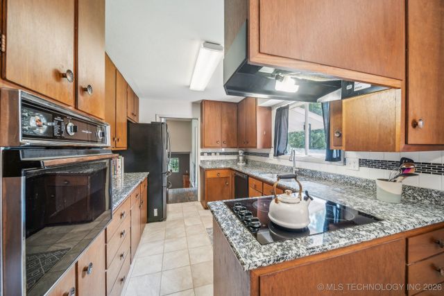 1408 Rockdale Road, Bartlesville, OK 74006