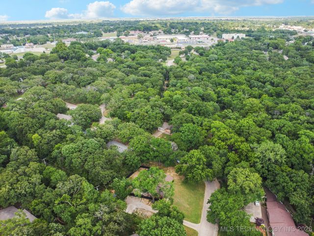 1408 Rockdale Road, Bartlesville, OK 74006