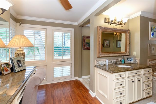 414 Barracuda Pl, Corpus Christi, TX 78411