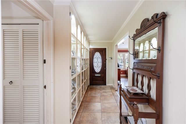 414 Barracuda Pl, Corpus Christi, TX 78411