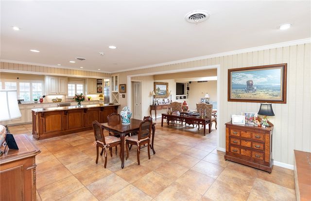 414 Barracuda Pl, Corpus Christi, TX 78411