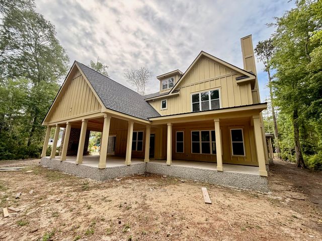 1120 Crooked Oak Dr., Pawleys Island, SC 29585