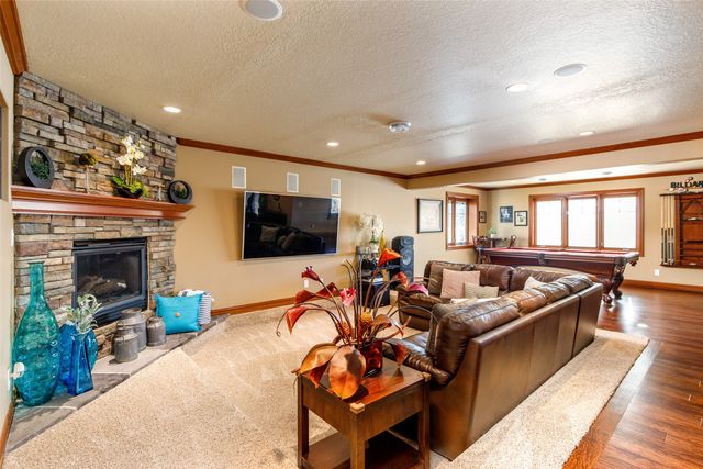 2426 Yorkshire Circle, Ames, IA 50010